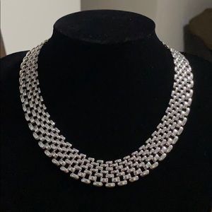 SALE🔥16” Choker color silver NWOT